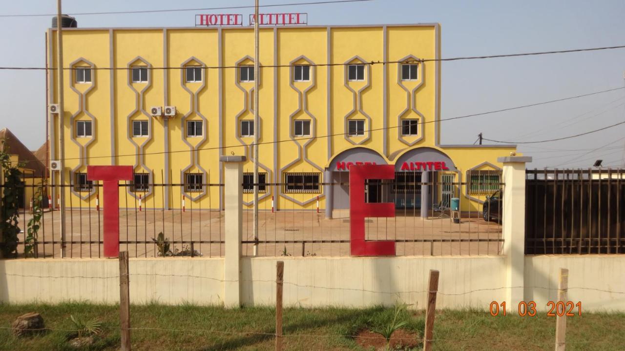 阿尔缇特尔酒店 Bafoussam 外观 照片