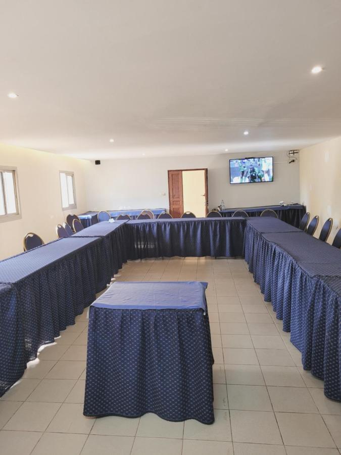 阿尔缇特尔酒店 Bafoussam 外观 照片
