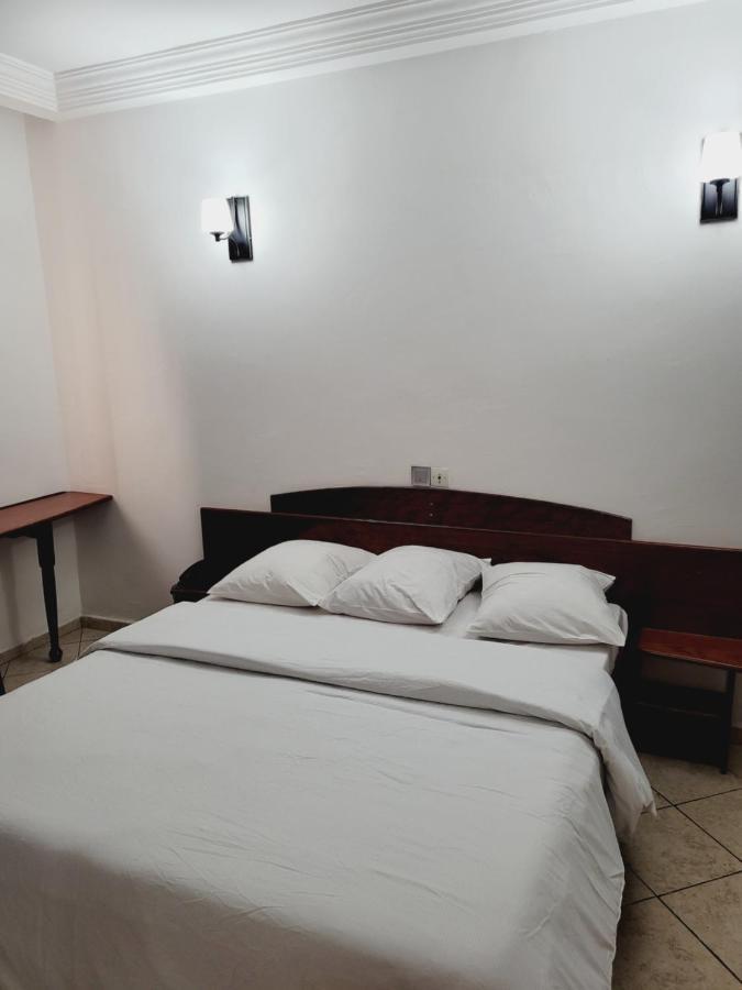 阿尔缇特尔酒店 Bafoussam 外观 照片